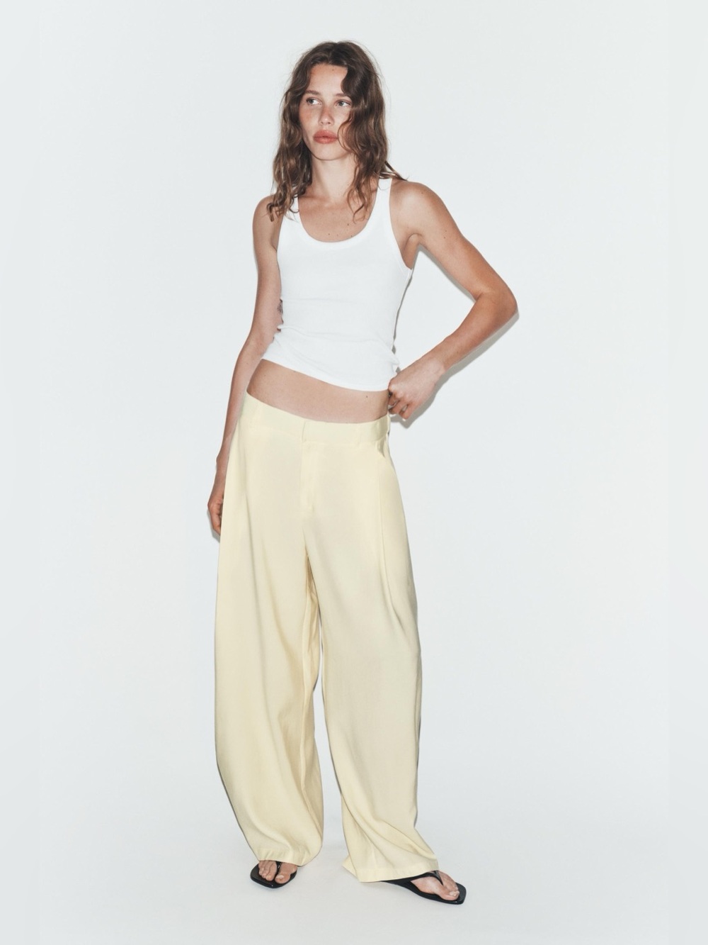 NWT. Zara Light Yellow Modal Blend Flowing Pleated Trousers. Size M.